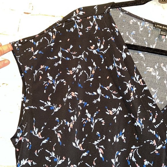 Lane Bryant short sleeve blouse pullover black floral 22/24 v neckline plus - Picture 5 of 9